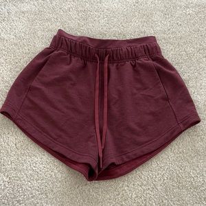 Lululemon High Rise Inner Glow Shorts 3”